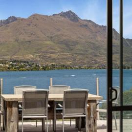 Remarkables View - Te Wai Penthouse