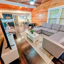 Woodhaven Cottage Downtown McKinney
