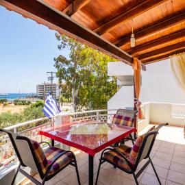 Spacious 2BR Apartment with Balconies, hotel a Càrpatos