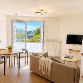 Jolie Appartement bien décoré proche toutes commodités