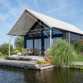 4 to 6 persons Tulpenacker waterfront