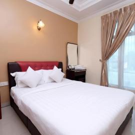 Swing & Pillows - Ayuni Hotel, Bangi Selangor