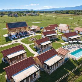 Resort Village Majer - Spa, Pool & Glamping, Hotel in Gradac
