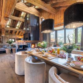 Cosy chalet, superb view at foot of slopes