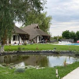 New Danube Delta, Hotel in Crisan