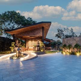 ELIVAAS Signature Forrest Timber Cottage With Private Pool, Sun Deck, Private Living Area & Landscaped Garden with Restaurant