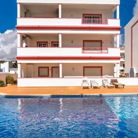 cozy sunny peaceful flat with swimming pool