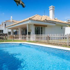 Apartoyou - Chalet Puerto Sherry, hotel a El Puerto de Santa María