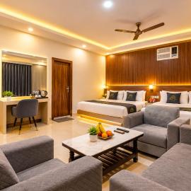 Hotel Angel Pink B-58 2 Min Walk From Kaushambi Metro Station 3-star hotel I Vaishali, Ghaziabad, hotel in Ghaziabad
