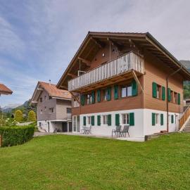 Clarke's Lakeside Chalet 2 Near Interlaken