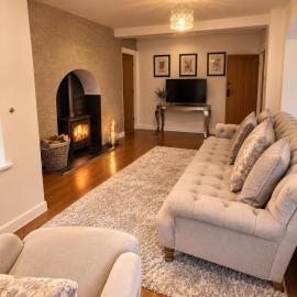 Stylish 1-Bed Annexe - Town Centre - Free Parking, hotel a Bridgend