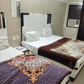 Hotel Shiva palace near railway station and bus stand, hotel a Haridwār
