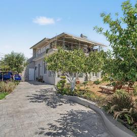Olga's Modern Retreat, Loutraki
