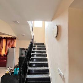 Smira villa, hotel sa Karjat
