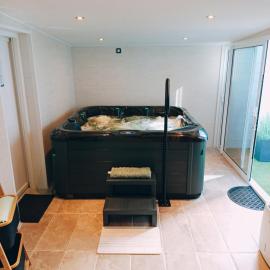 II - 3-Star Apt I Walk to Beach & Town I Paid Extras Spa, Garage & Breakfast