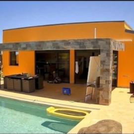 villa avec piscine privé vue sur mer et montagne