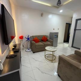 Max Bellarie - Stylish 1 Bedroom Apartment in Ikeja