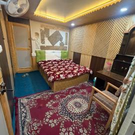 Shamus Lake Chalet, hotel i Srinagar