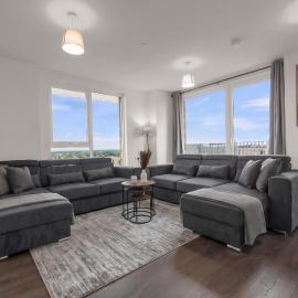 Luxury Flat - Sleeps 6 - Balcony - 10 Min to Wembley, hotel u gradu 'Hatch End'