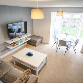 4 Bedroom House - Bedfordshire - Driveway Parking