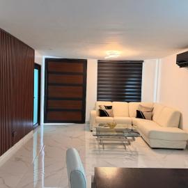 Modern Apartment Close to Airport Water Reserve