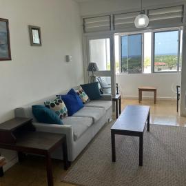 Sea View Apartment, Discovery Bay, viešbutis mieste Diskaveri Bėjus