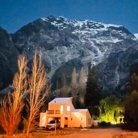 San Gabriel Mountains, Cajón del Maipo: San Gabriel'de bir otel