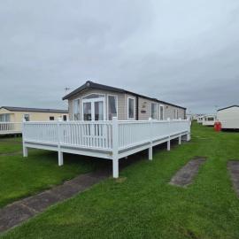 Lazy Dayz Getawayz 3 bedroom secure enclosed decking