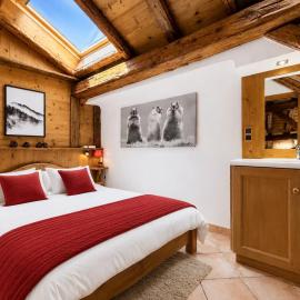Close to slopes Authentic Renovated Barn 12 people