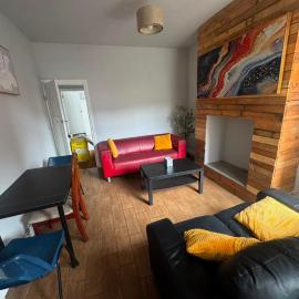 Spacious 3-Bed House Close to Derby City Centre, hotel a Derby