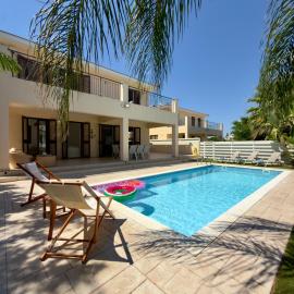 Cypress Aura - Spacious 4BR Villa with Private Pool
