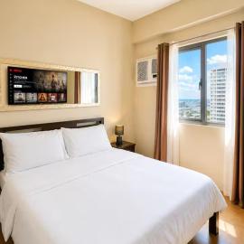 Deluxe Unit by MIGAs Haven at Sunvida SM City