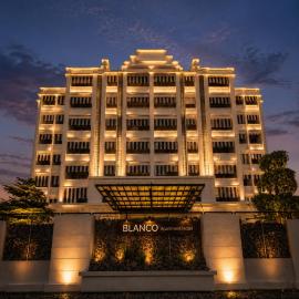 Blanco Apartment Hotel