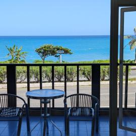 Blackport Seaview Homestay, hotel i Yanliau