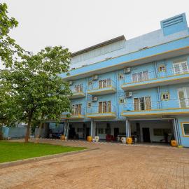 Open hotel by Olive - Auroville