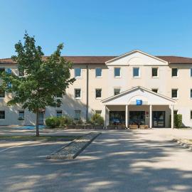 ibis Budget Lons-le-Saunier, hotel sa Lons-le-Saunier