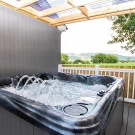 The Willows House & Studios, Hot Tub, Garden Cookhouse, Pet-Friendly, Roe Valley, Limavady, hotel a Limavady