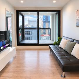 SUPER Location - Modern 2Br Apt-Pool & Gym V183