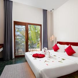 Family Style 3-Bedroom Suite-Near Pubstreet, Old Market by Baahu Villa