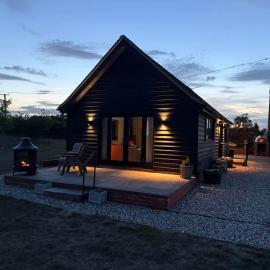 Broadfields Lodge - Country Escape