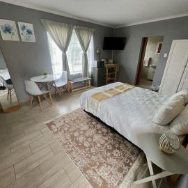 York-R102 Airport Road - Modern Comfort