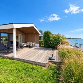 Resort Markermeer Waterfront Chalet BlueHorizon für 6 Personen Nr 53