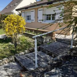 Aux portes de Moulins: Yzeure şehrinde bir otel