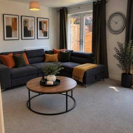 Sittingbourne Cozy Haven 4 bed house & parking, Hotel in Kent