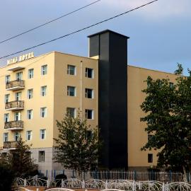 Minj Hotel Khovd, hotell i Dund-Us