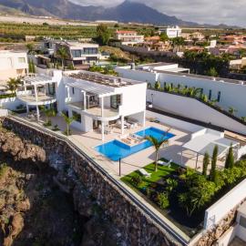 Luxury Villa Andrea - Seaviews - Panoramic Seaviews - Heated Private Pool
