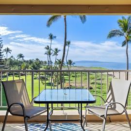 Menehune Shores - 4 BR, Beachfront, 2 Units, hotel u gradu Kihej