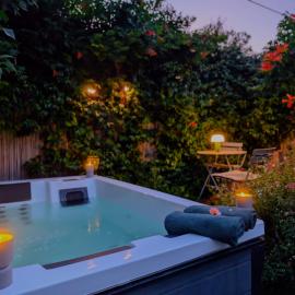 Une bulle de bien être avec spa privatif et petit déjeuner inclus prés de Carcassonne et du Canal du Midi