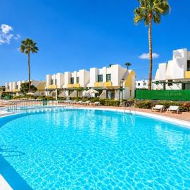 Maspalomas Bungalow: Pvt Terrace Pool BBQ AC, hotelli Maspalomasissa