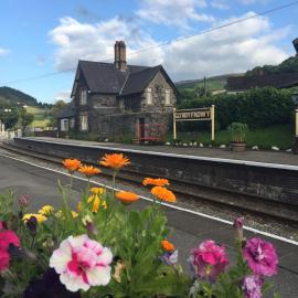 Porter's lodge by heritage Railway line